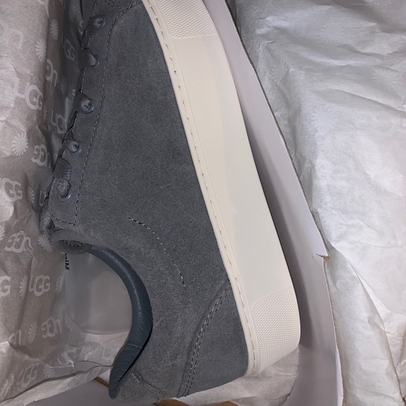 New UGG Women's Zilo Sneaker - Picture 2 of 10